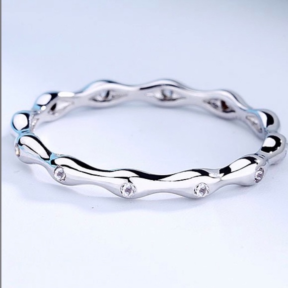 New Sterling Silver Wave Ring w/Swarovski Crystals - Picture 2 of 4